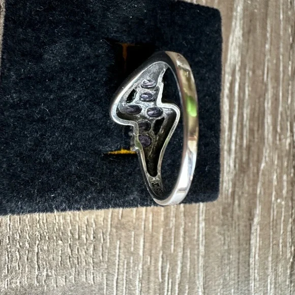 Elegant Sterling silver 925 ring with pink gemstone Marcasite accents size 8 - Picture 6 of 8